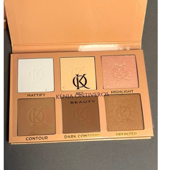 Kenia Ontiveros Beauty Set and
Define Kit Mattify set highlight contour bronze - Picture 5 of 6